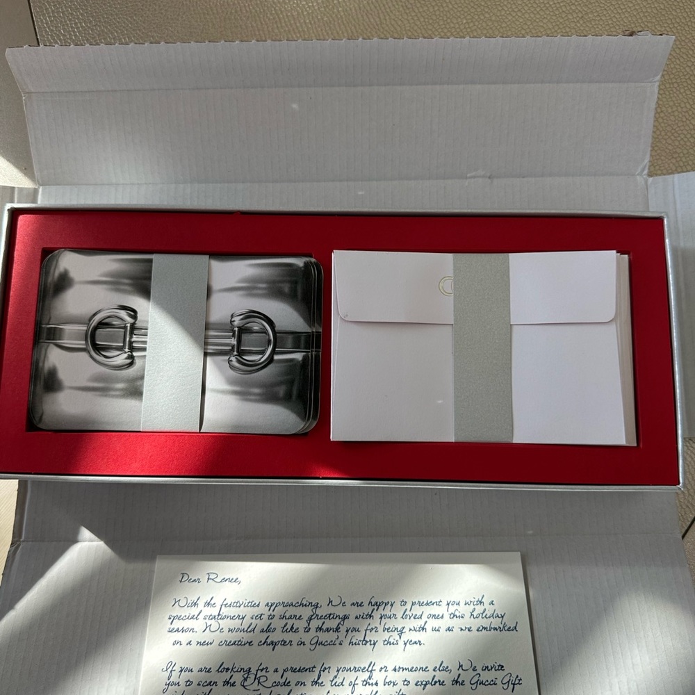 Gucci Stationary - Picture 4 of 6